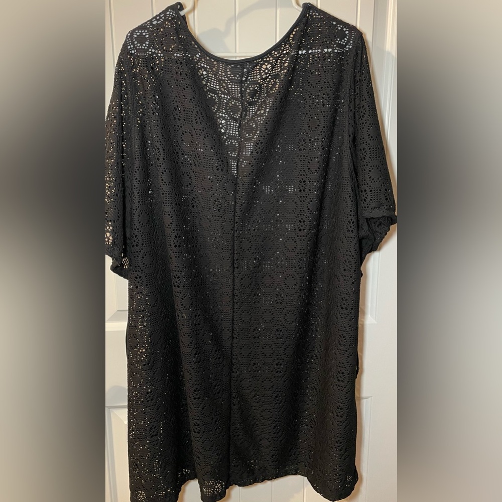 Jaclyn Smith Swim Coverup - Picture 2 of 4